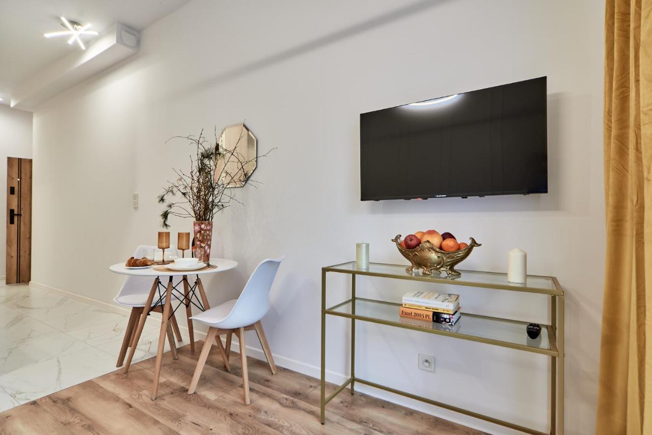 Superapart Marywilska 68B Varšava Exteriér fotografie