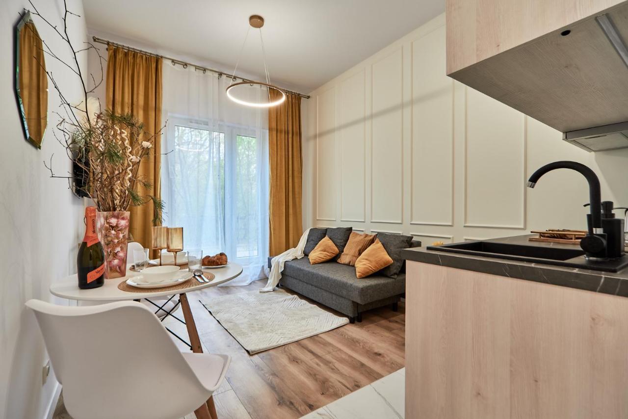 Superapart Marywilska 68B Varšava Exteriér fotografie