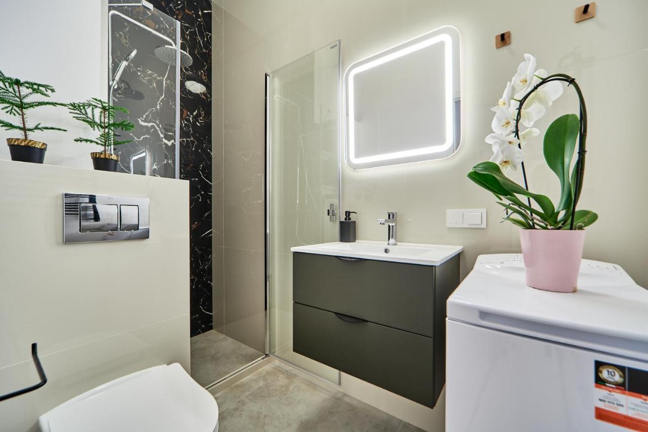Superapart Marywilska 68B Varšava Exteriér fotografie